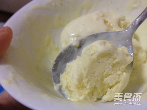 經(jīng)典香草冰淇淋的做法