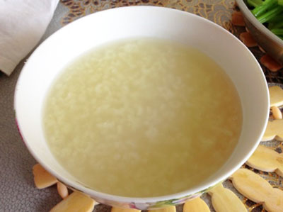 豆渣最簡單的吃法是煮粥，煮豆渣粥防止溢鍋的絕招