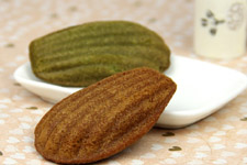 瑪?shù)铝?/ data-TixZ=