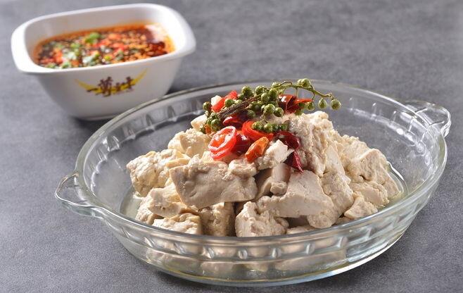 有名的陜西家常菜油潑老豆腐怎么做？