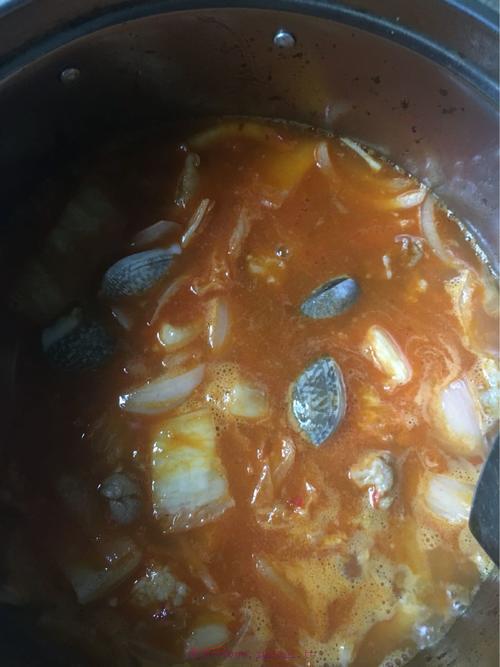 泡菜排骨鍋的做法