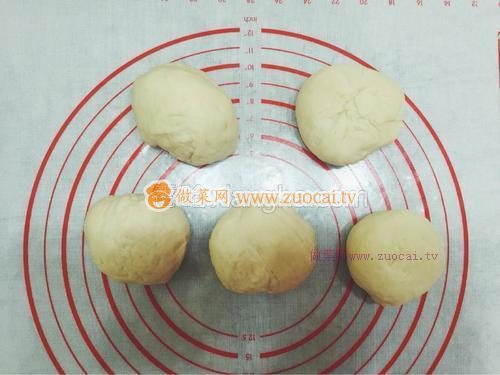 椰蓉面包的做法