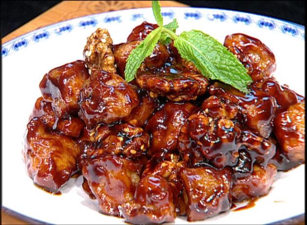 醬爆桃仁鴨丁怎么做？