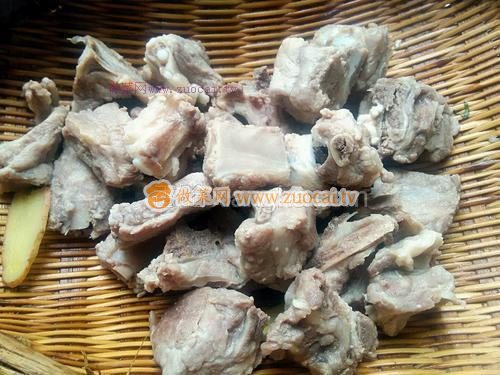 排骨蘿卜湯的做法