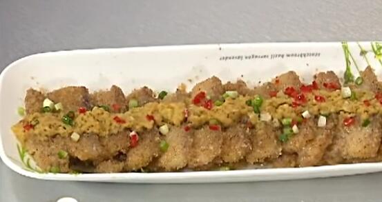 鮮香味美的咸蛋黃粉蒸肉怎么做？