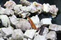 牛腩燉蘿卜的做法步驟7