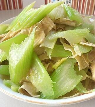 西芹豆皮怎么做？