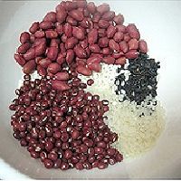 四紅補血養(yǎng)顏粥的做法圖解1