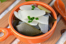 白蘿卜海帶排骨湯做法