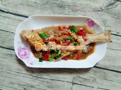 紅燒剝皮魚的做法