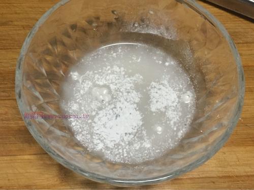 酸菜鯽魚(yú)的做法