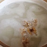 【養(yǎng)生粥】核桃枸杞粥的做法圖解2