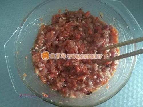 黑胡椒胡蘿卜豬肉餅的做法