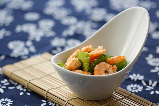 如何做蝦仁炒苦瓜？