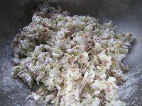 原味面粉蒸槐花的做法步驟6