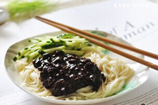 韓國(guó)炸醬面,韓國(guó)炸醬面的做法圖解