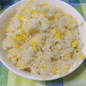 雞蛋炒大米的做法 雞蛋炒大米怎么做好吃 雞蛋炒大米的營養(yǎng)價值