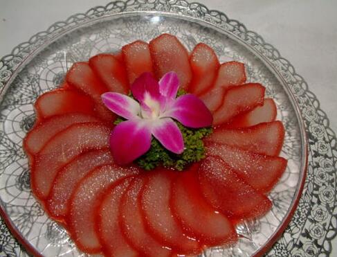 水果涼菜紅酒雪梨怎么做？