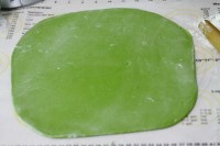 菠菜汁手搟面的做法步驟7