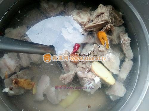 排骨蘿卜湯的做法