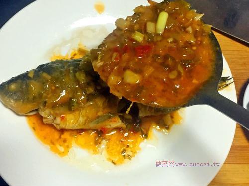酸菜鯽魚(yú)的做法