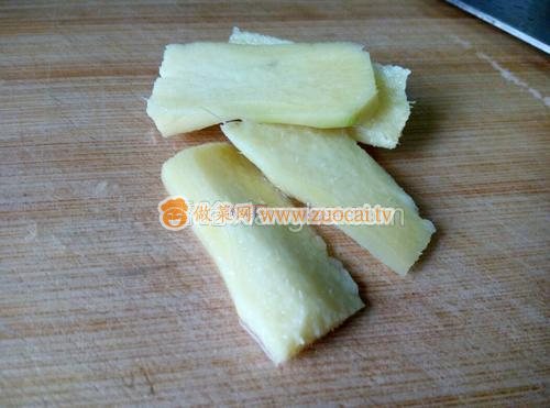 白蘿卜枸杞紅棗豬骨湯的做法