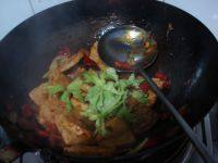 干鍋千頁(yè)豆腐的做法步驟17