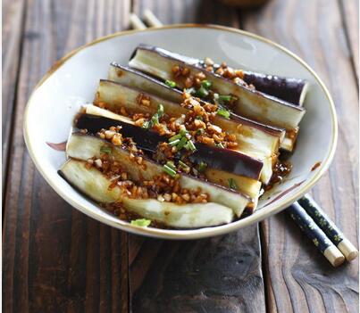 開(kāi)胃下飯的蒜蓉蒸茄子怎么做？