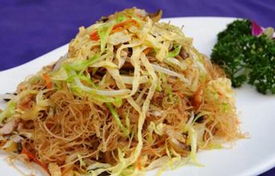 美味小吃沙茶炒米粉怎么做？