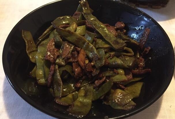 超下飯的扁豆燜肉怎么做？