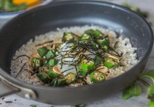 如何做秋葵拌飯加半熟蛋？