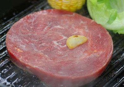 如何分辨真假牛排，鑒別牛排真假的實用方法