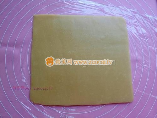 草莓醬夾心編織餅干的做法