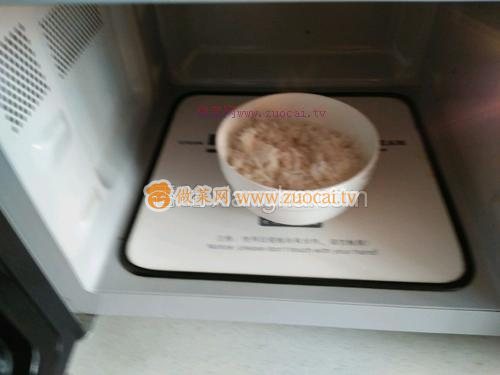 肉松火腿飯團的做法