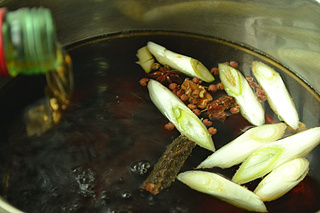 特色鹵雞腿的做法步驟：6