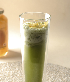 小麥草怎么榨汁 小麥草榨汁食用方法 小麥草榨汁的功效