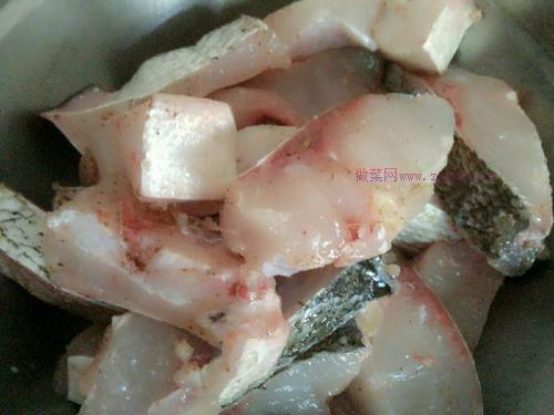 豆豉醬燒鰱魚塊的做法