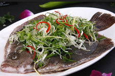 清蒸多寶魚(yú)的做法