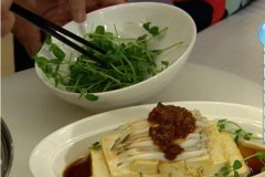 銀魚蒸豆腐的做法視頻
