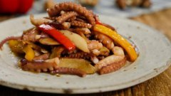 沙姜爆炒八爪魚的做法視頻