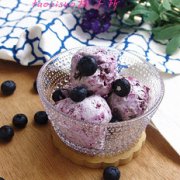 藍(lán)莓冰淇淋的做法