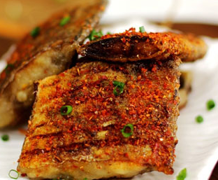 怎么做煎帶魚 香辣好吃沒一點(diǎn)腥味