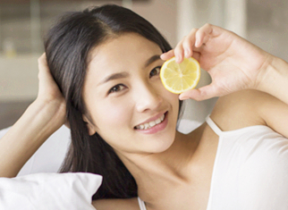 皮膚要學(xué)會(huì)科學(xué)控油 性皮膚油護(hù)理每日步驟