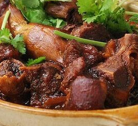 臺(tái)灣鹵豬腳的做法視頻