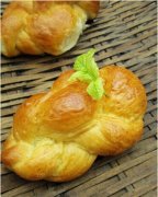 辮子面包的做法視頻