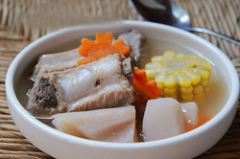 排骨玉米胡蘿卜湯的做法視頻