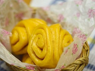 胡蘿卜花卷的家常做法