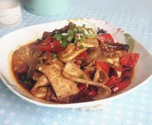尖椒臘肉炒豆腐的做法視頻