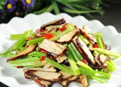 芹菜香干肉絲