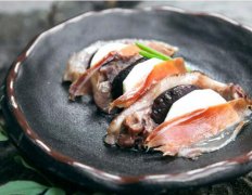 火腿燉肘子的做法視頻